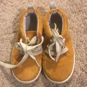 Zara baby shoes size 21